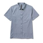 adagas de nuvem leve botão ponte de manga curta para baixo homens Vuori 68NJ8J548 roupas