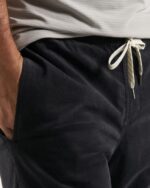 carvão otimista curto homens Vuori 68NJ8J700 roupas - Image 3