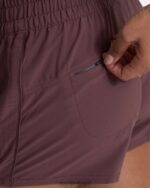 castanha traço curto mulheres Vuori 68NJ8J204 roupas - Image 5