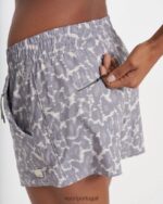 manchas de opala traço curto mulheres Vuori 68NJ8J205 roupas - Image 6