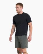 preto camiseta tecnológica atual homens Vuori 68NJ8J479 roupas - Image 3