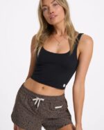 preto colheita diária mulheres Vuori 68NJ8J28 roupas - Image 5