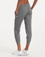 urze cinza corredor de desempenho mulheres Vuori 68NJ8J294 roupas - Image 3