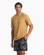 urze dourada escura camiseta de água uluwatu 23 de manga curta homens Vuori 68NJ8J493 roupas - Image 3