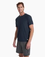 urze marinho camiseta strato tech homens Vuori 68NJ8J465 roupas - Image 3