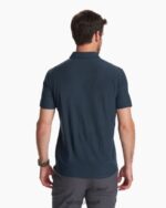 urze marinho polo tech strato homens Vuori 68NJ8J515 roupas - Image 4