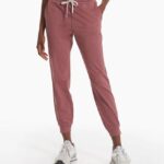 urze marsala jogger de desempenho - longo mulheres Vuori 68NJ8J309 roupas