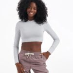 urze platina camiseta lux crop manga longa mulheres Vuori 68NJ8J126 roupas