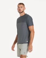 urze preta camiseta técnica grandview homens Vuori 68NJ8J504 roupas - Image 3