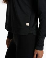 urze preta moletom com capuz halo essencial mulheres Vuori 68NJ8J141 roupas - Image 6
